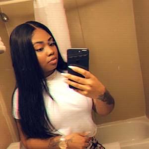 Meet your Posher, Destinee